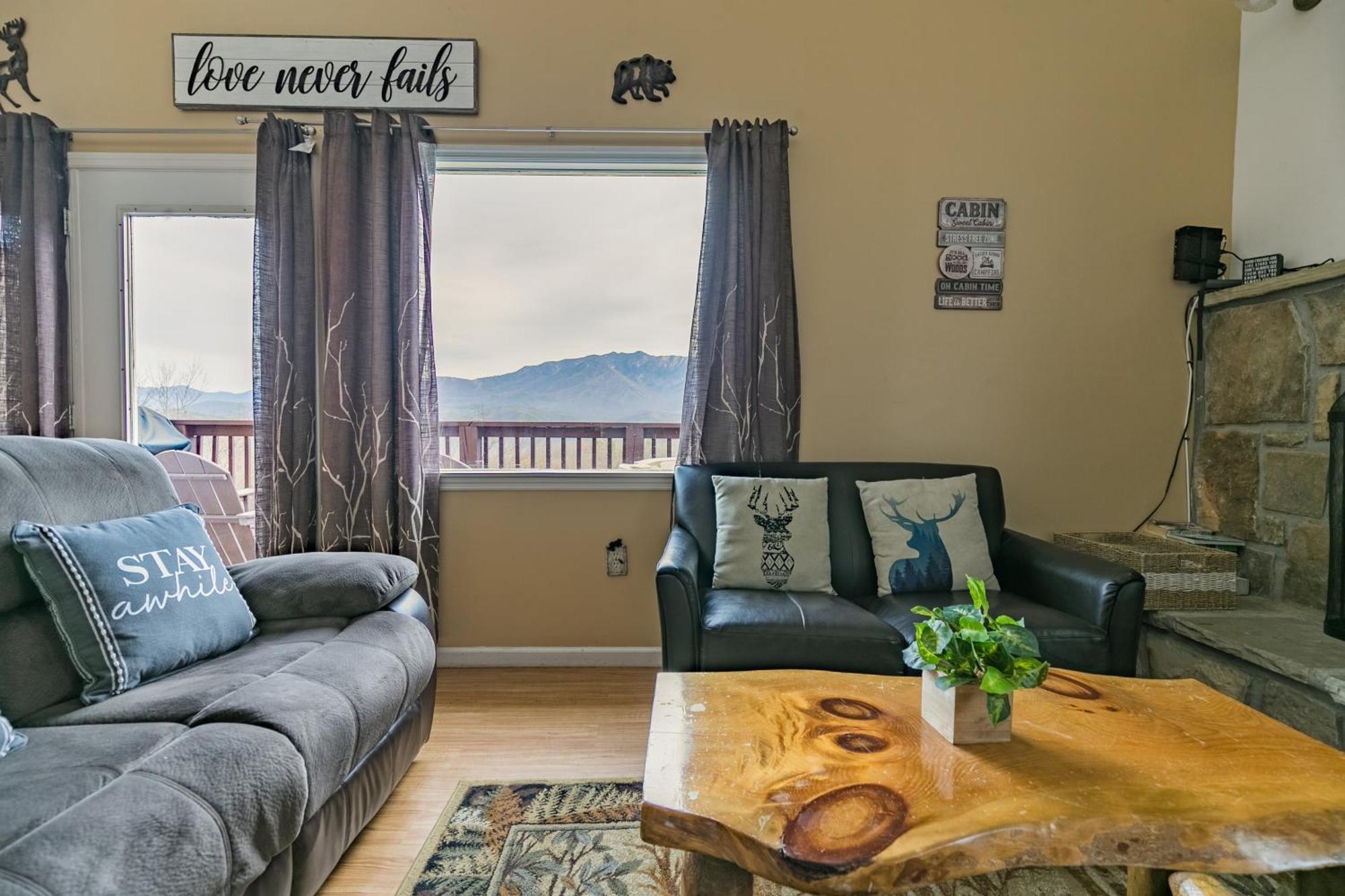 Heavenly View - Bear Themed Cabin, Hottub, Dog-Friendly, Near Gatlinburg Extérieur photo